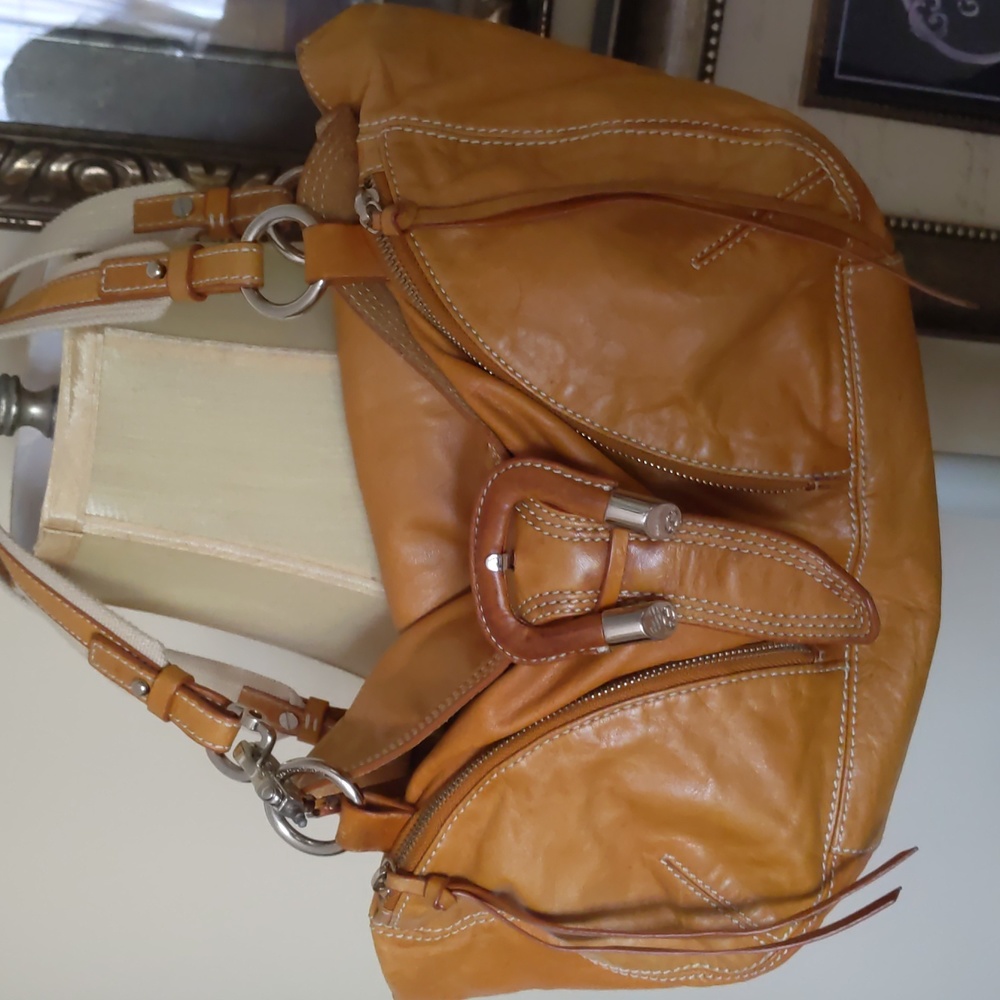 Leather handbag
